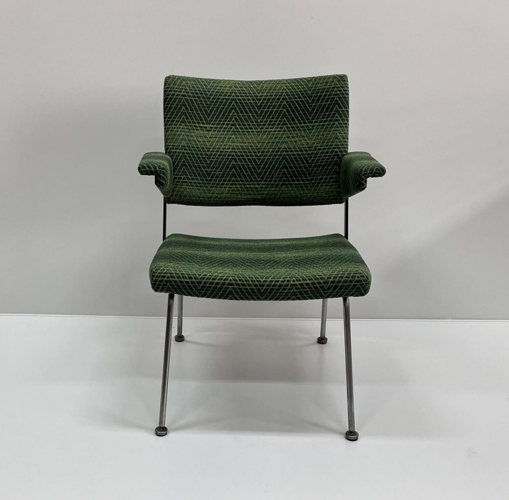 e0f3201e-30fd-4905-a1c7-b9d5e9e49ac8